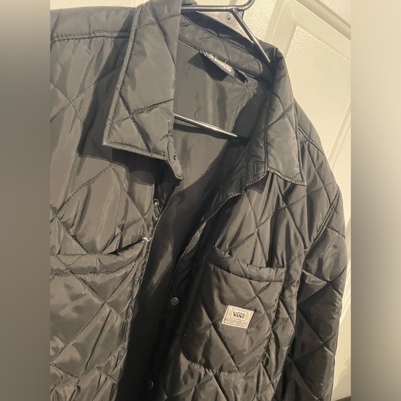 Vans men’s quilted black lightweight coat size XL pocketed small hole see notes - Picture 8 of 8